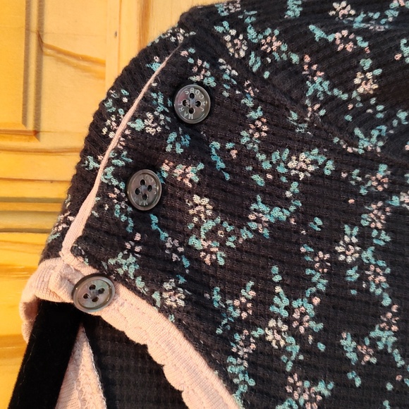 Vintage Y2K Marc by Marc Jacobs Ditzy Print Floral Thermal Shirt - Picture 3 of 4